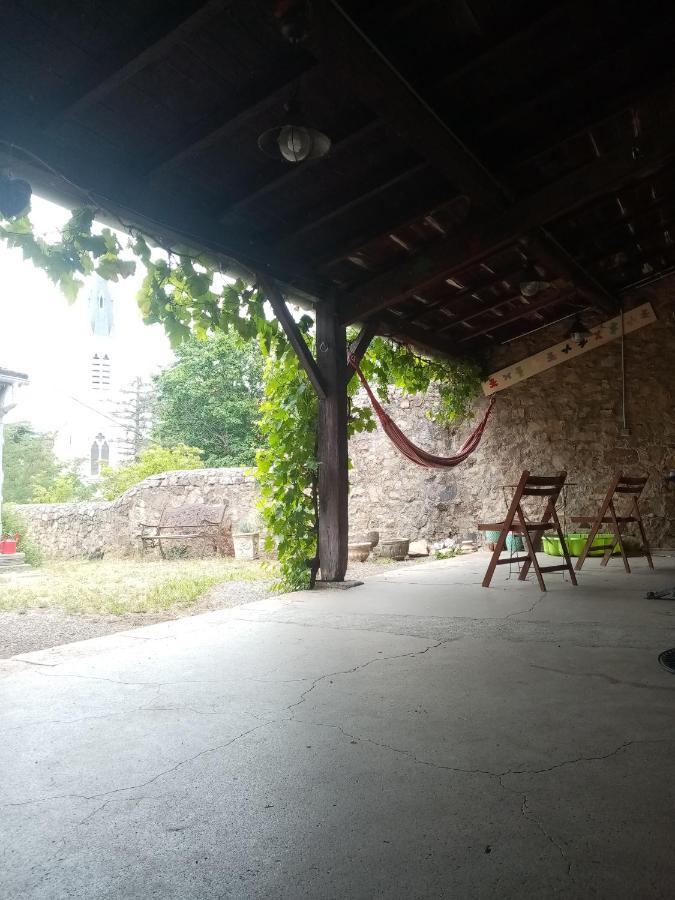 Charmant gîte avec parking gratuit sur place. Davézieux Extérieur photo