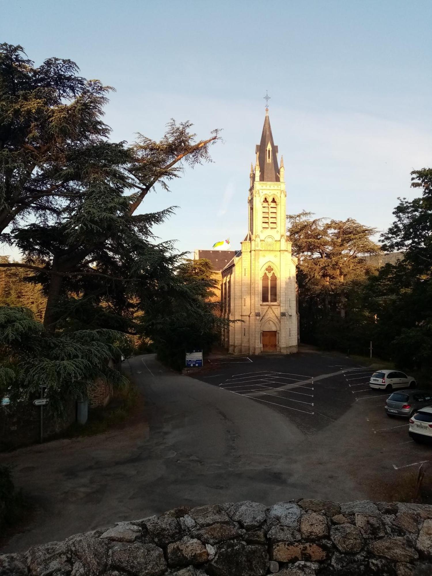 Charmant gîte avec parking gratuit sur place. Davézieux Extérieur photo